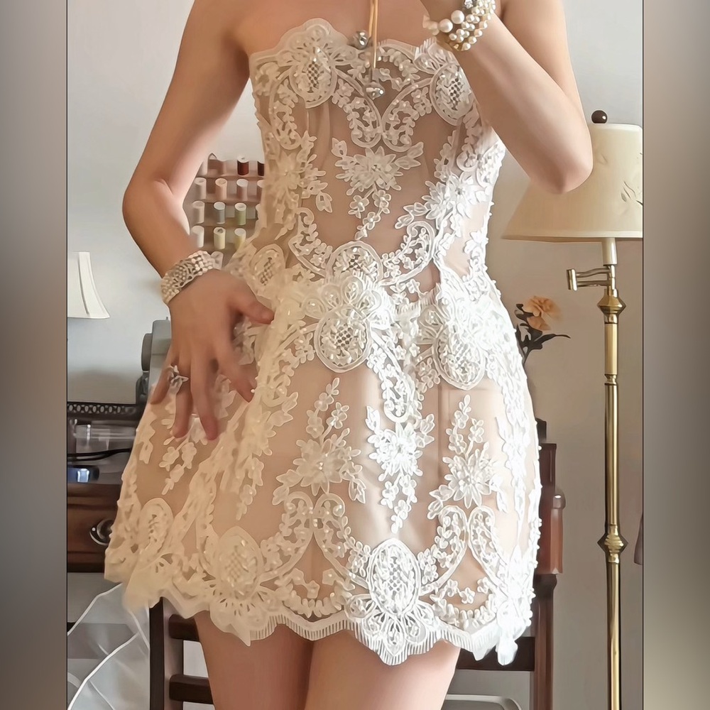Bronx& Banco Maraya Blanc Lace Bridal Pearl Embellished Mini Corset Back S NWOT
